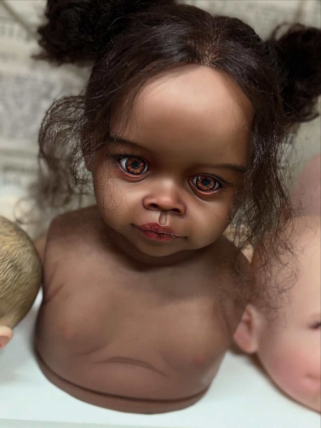 Artist Painted 32inch Reborn Baby Meili Arican Skin Painted Kit With Connectors With Cloth Body