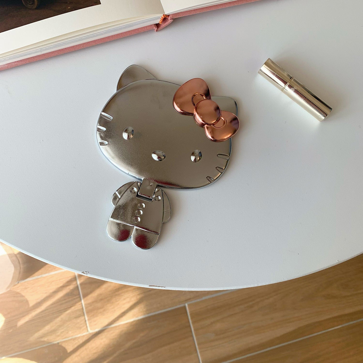 Cute Cat Foldable Hand Mirror - Portable Metallic Makeup Mirror for Travel and Daily Use