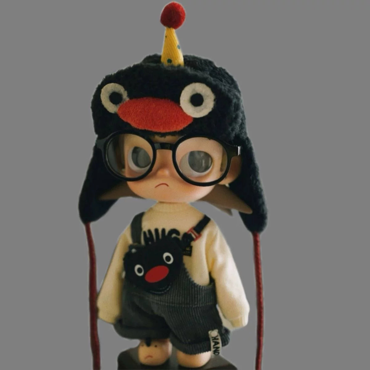 1/8 Scale Doll Outfit - Penguin Hat Set with Overalls & Glasses