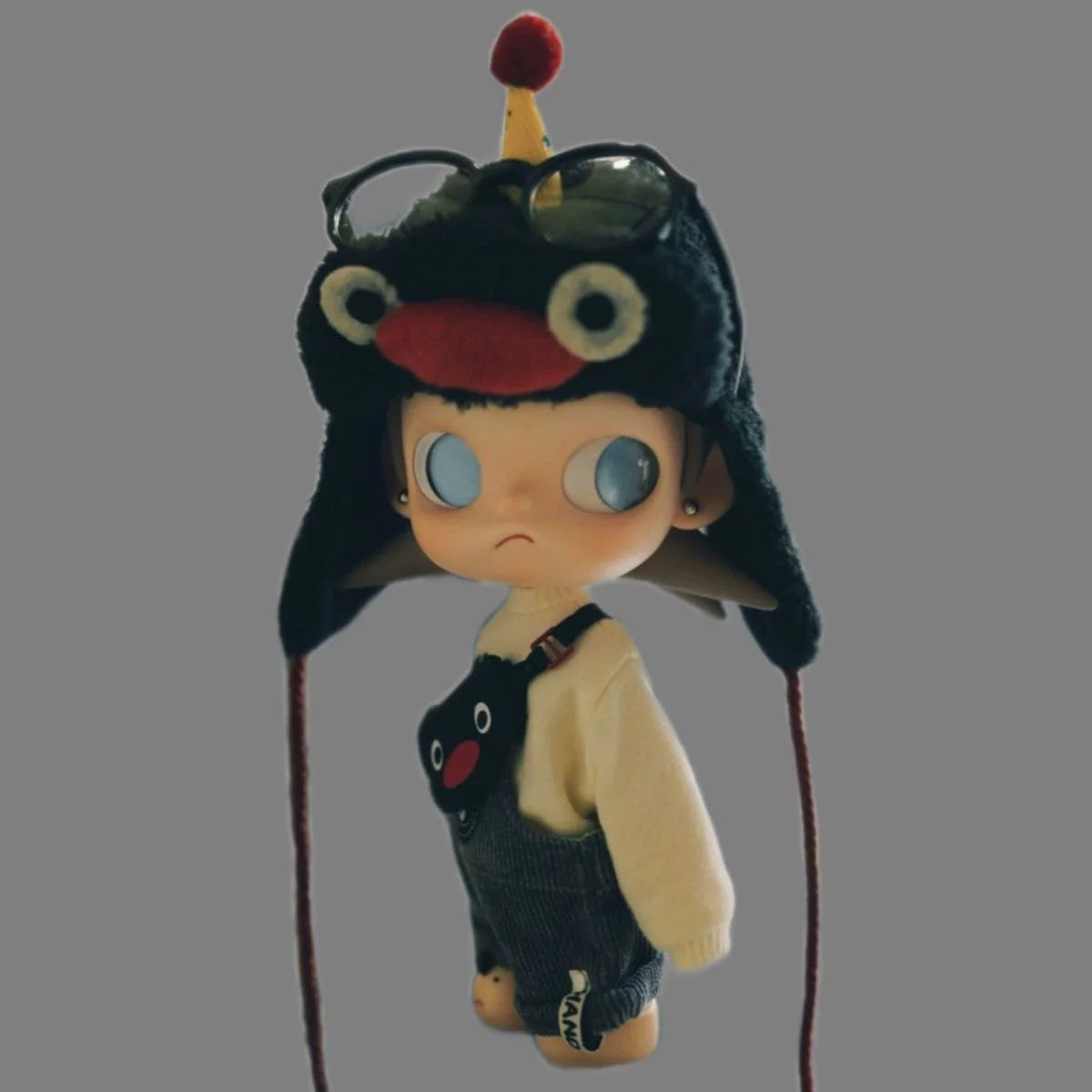 1/8 Scale Doll Outfit - Penguin Hat Set with Overalls & Glasses