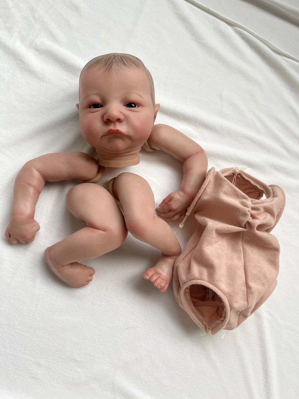 19inch Already Painted Reborn Doll Parts Levi Awake Lifelike Baby 3D Painting with Visible Veins  Cloth Body Included