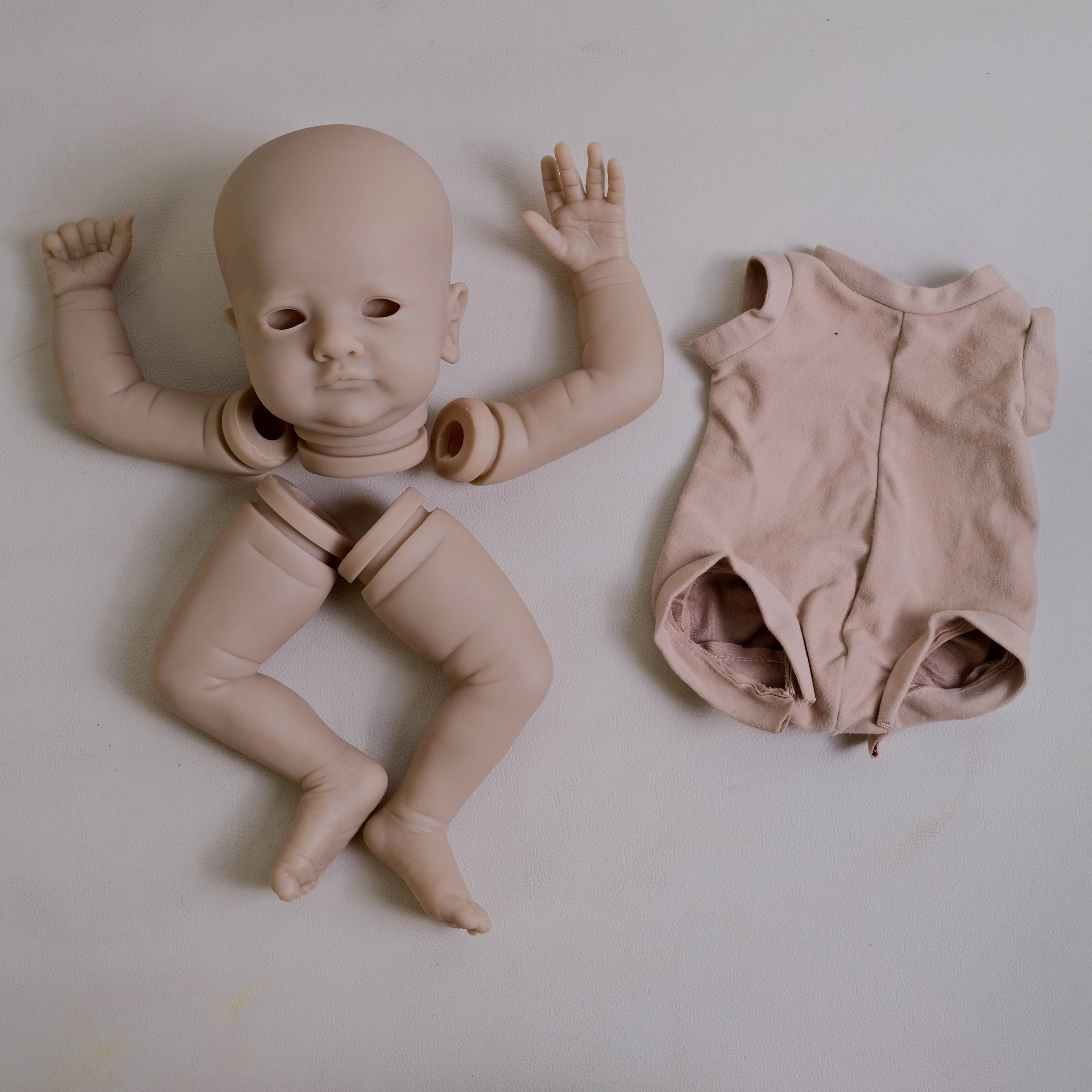 DIY 18inch mila full limbs with cloth body random eye soft lifelike real touch fresh color unpainted unfinished doll parts